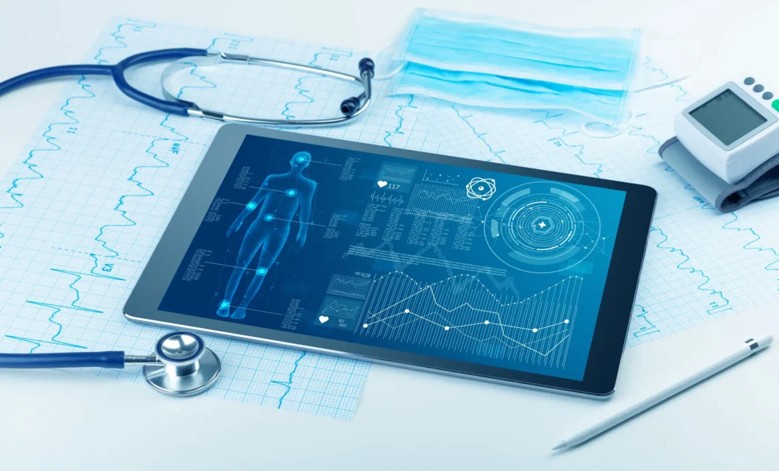 Medical device data management displayed on a connected healthcare tablet