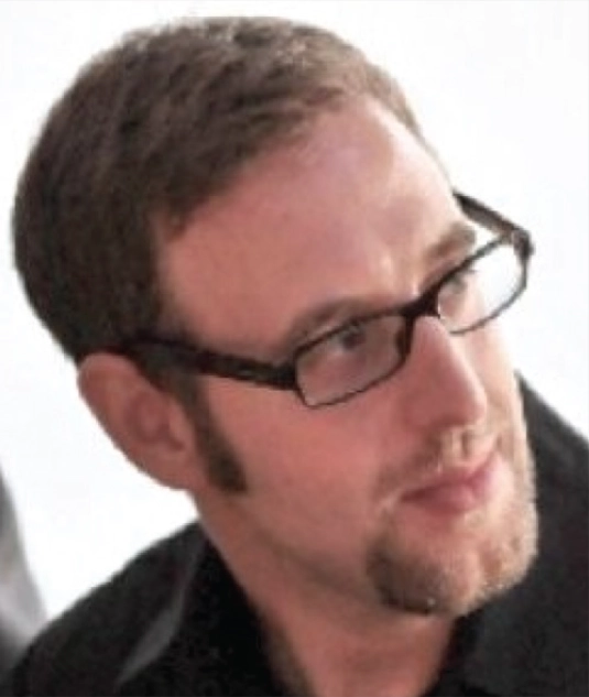 Headshot of Darren Kraemer, founder and president of Light Matter Interaction